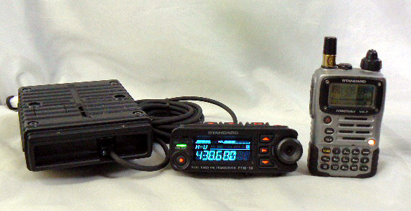 FTM-10S バイク用アマチュア無線機 ftm10-2.jpg