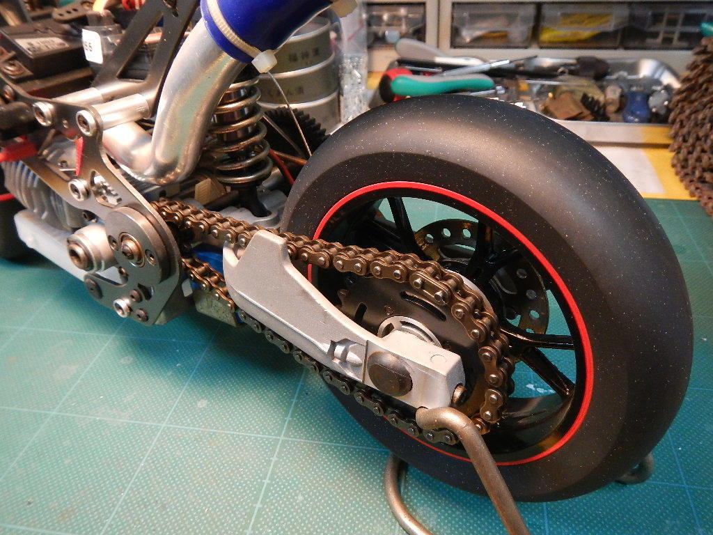 サンダータイガー1/5エンジンバイク用パーツ