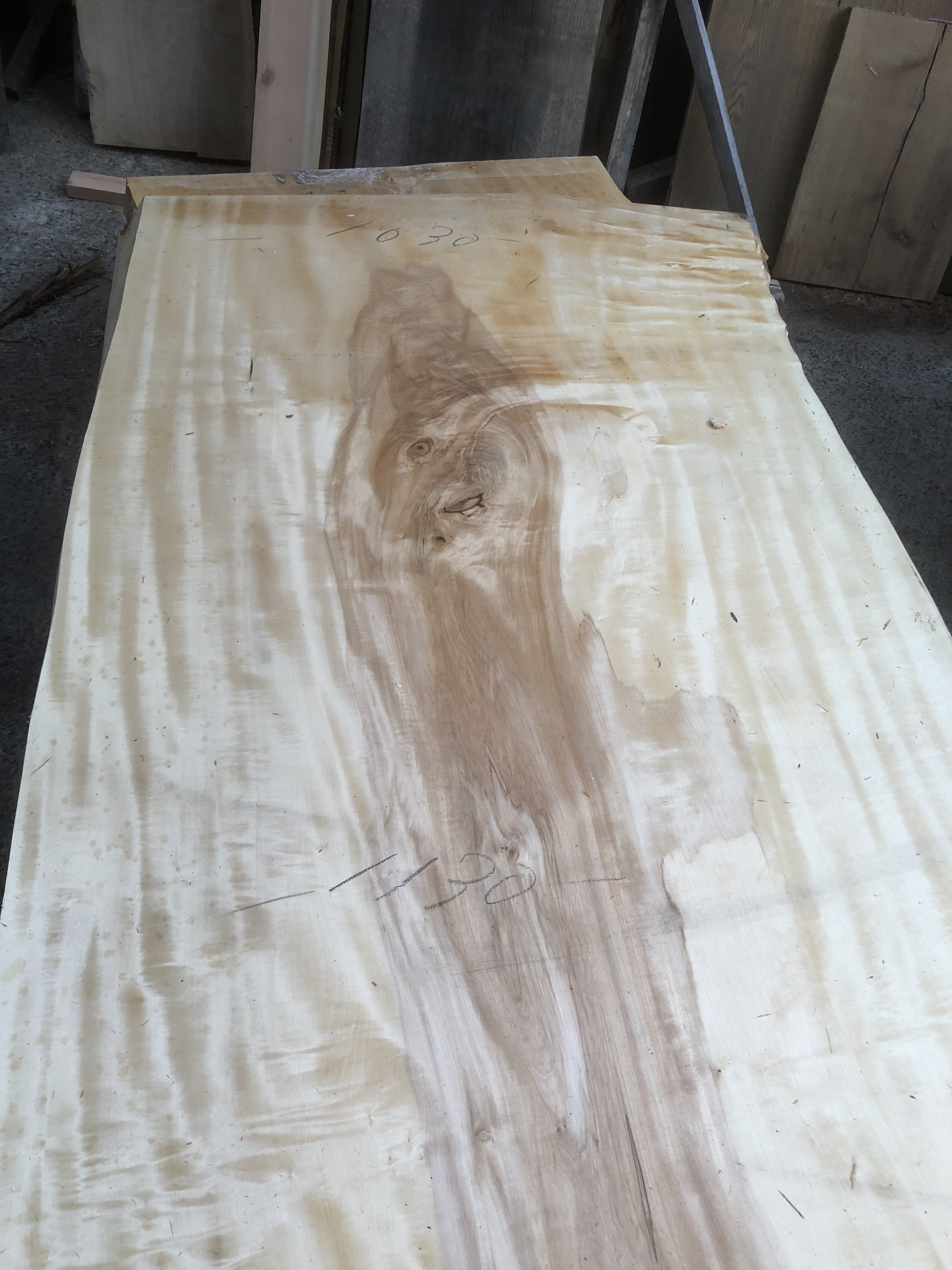 栃の木一枚板t991（吉野産） | 一枚板テーブルと無垢カウンター販売の