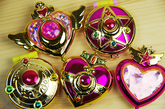 美少女戦士セーラームーン 当時物 変身アイテム ブローチ コンパクト