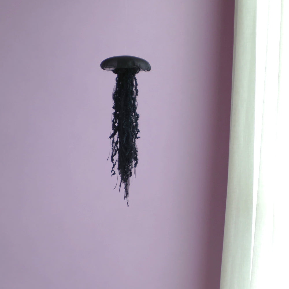 044【一点もの】「一年に一度だけ会えるクラゲ」黒 (size: M) One-of-a