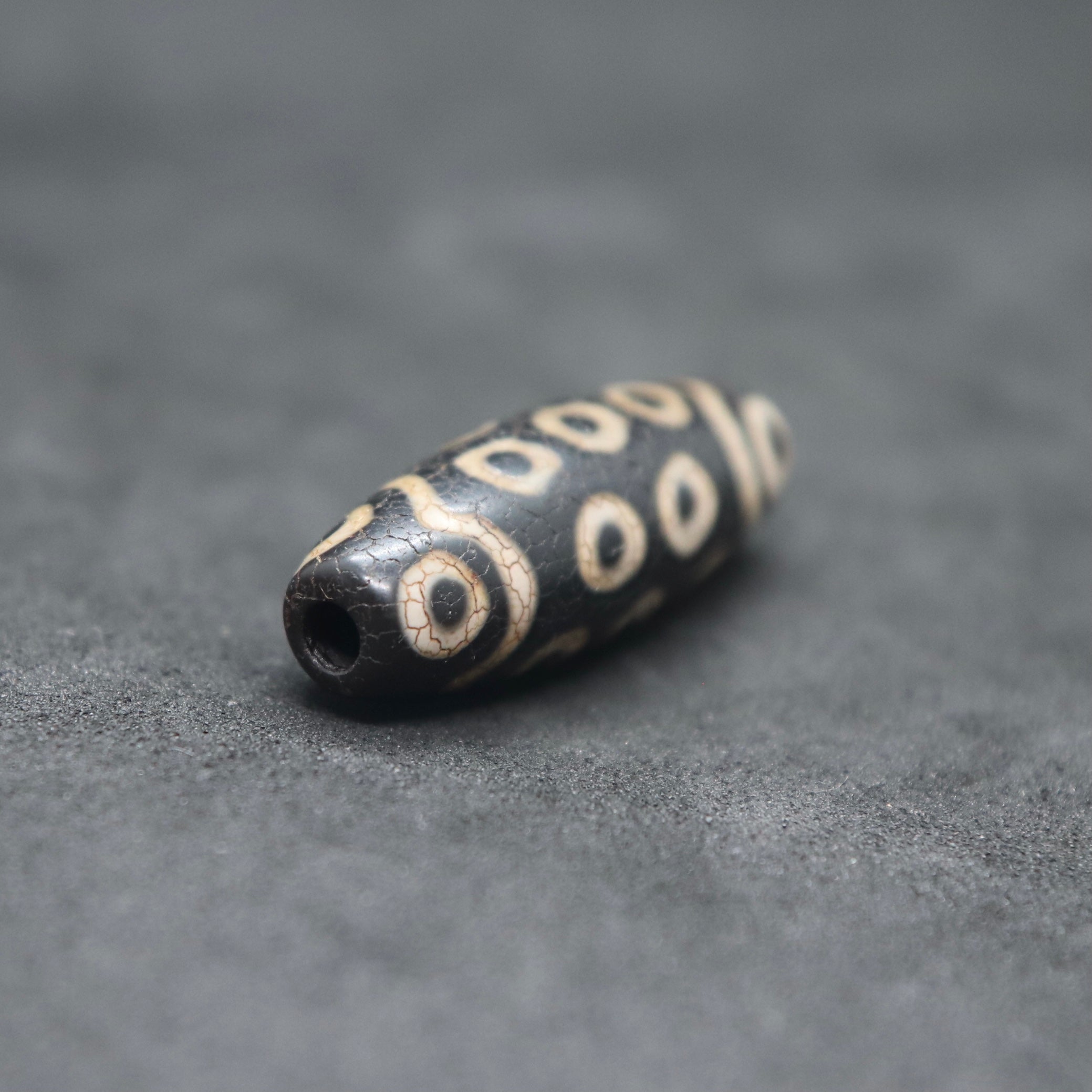 A17 珍しいマットな質感 龍眼天珠（オスとメス）2点セット 天然石 天