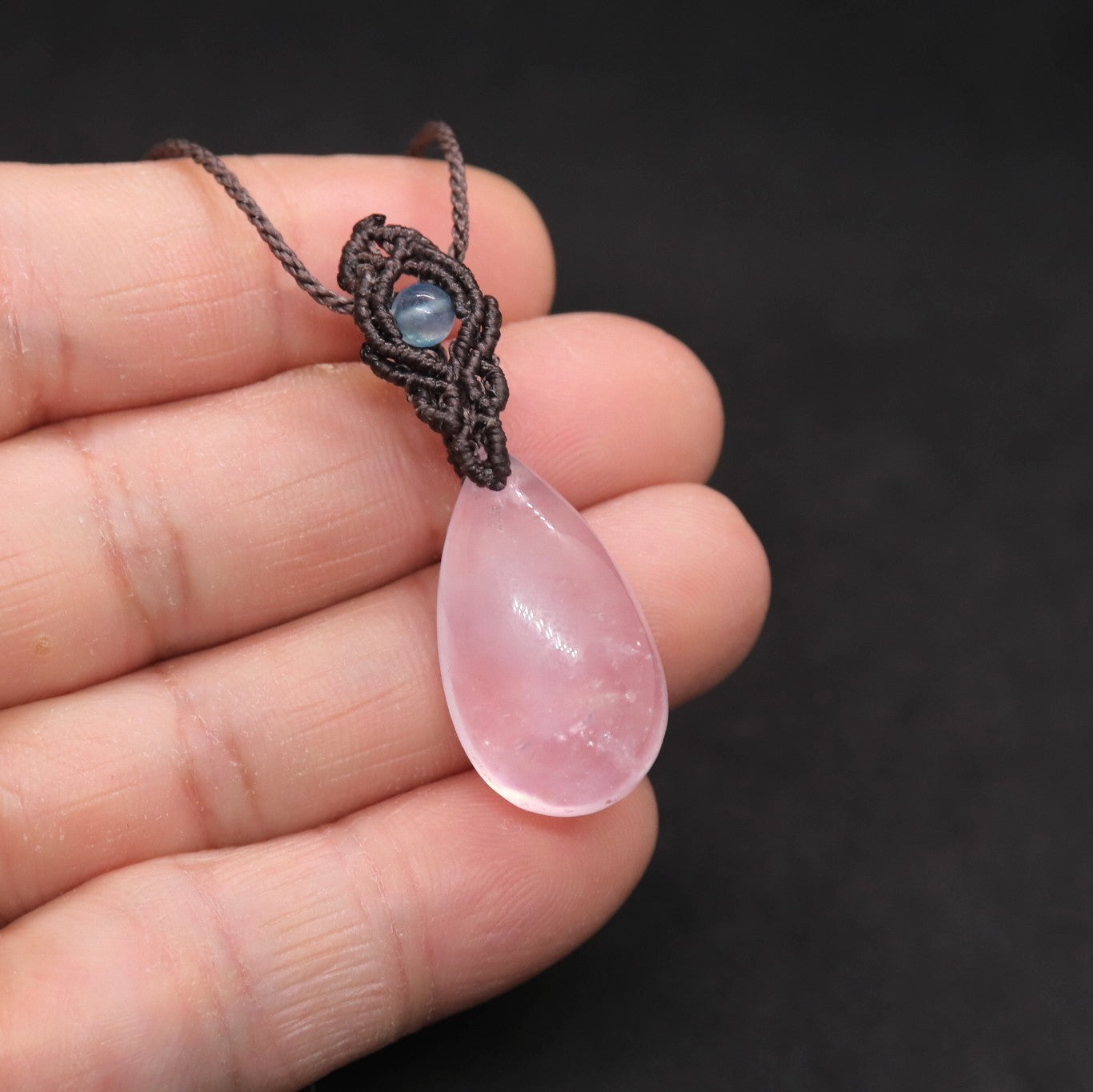 モルガナイトマクラメネックレスmm17 – 天然石屋 優月堂