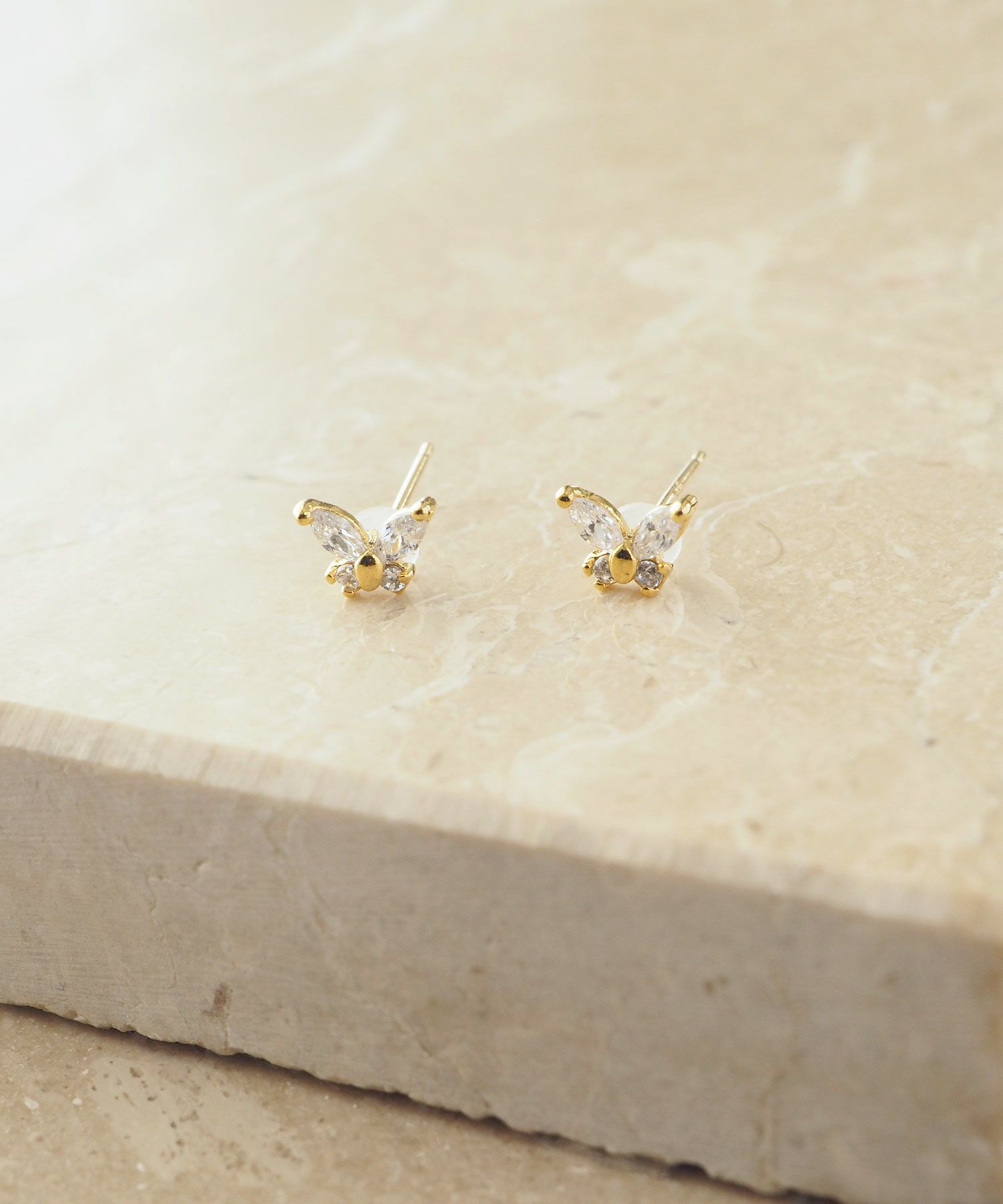 バタフライK18ポストピアス | 【公式】MUK ONLINE SHOP｜人気