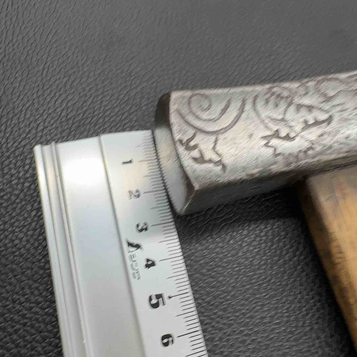 茶系黒色のドラゴン彫刻付き端渓の硯箱 茶系黒色 ドラゴン彫刻付き