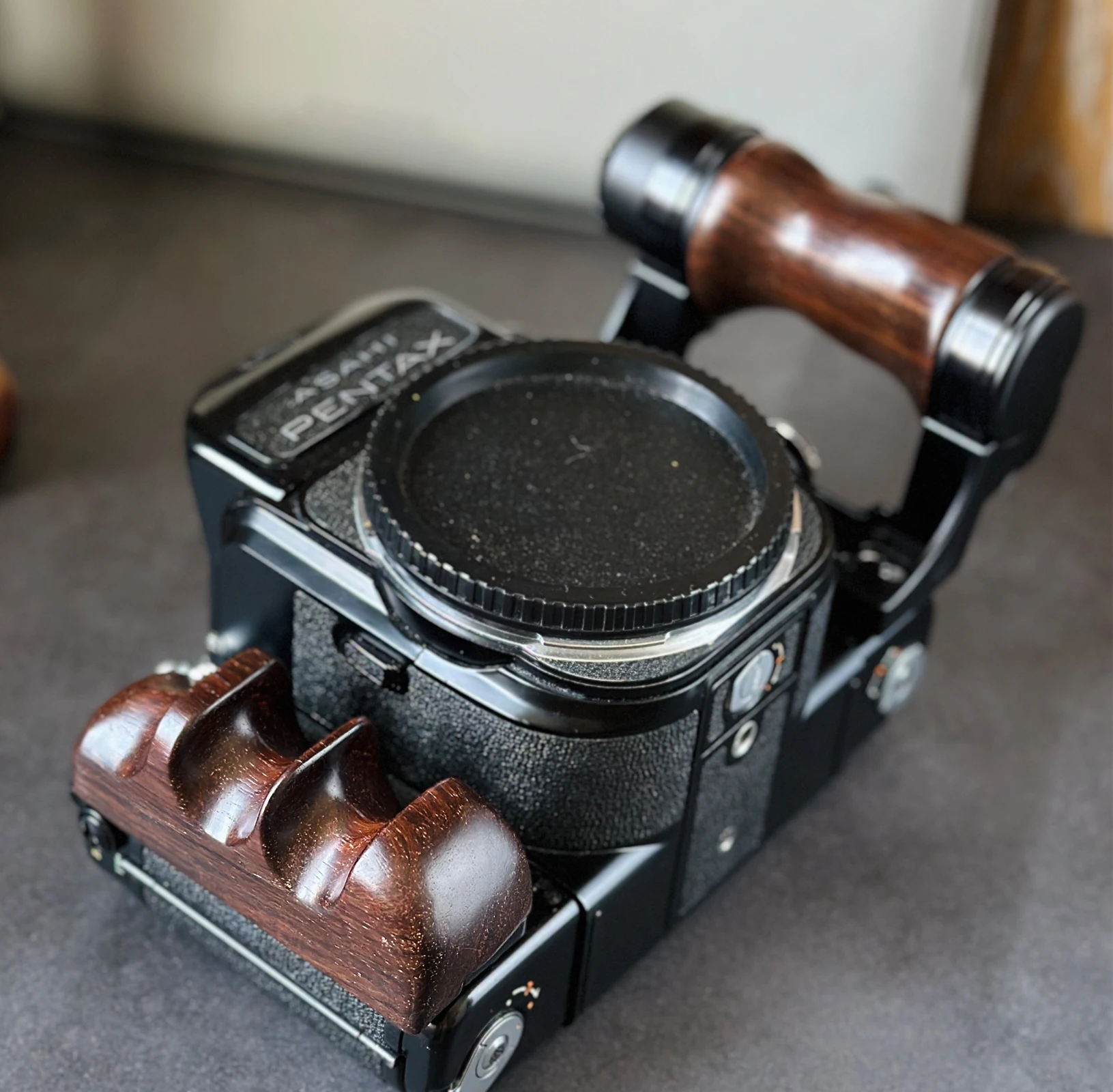 PENTAX 6x7用 右グリップ Right Hand Grip for Pentax 67 (6x7) large