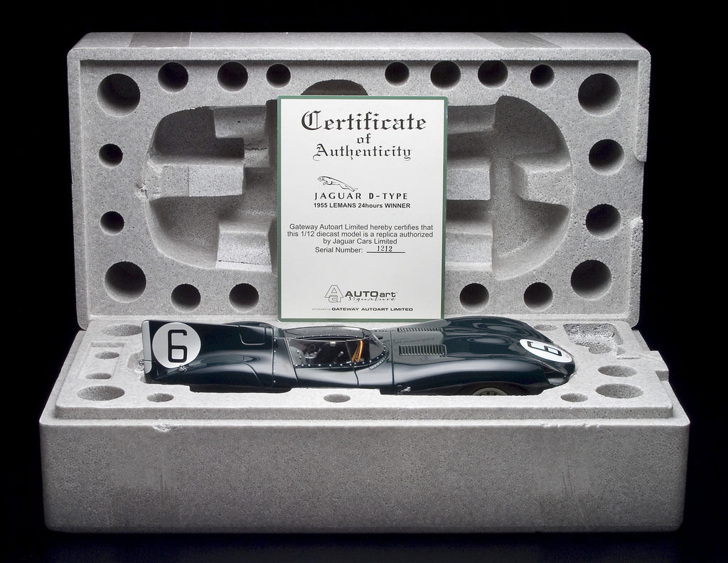 Jaguar D-Type 1955 Le Mans Winner AutoArt 1:12 Scale - Aeromobilia