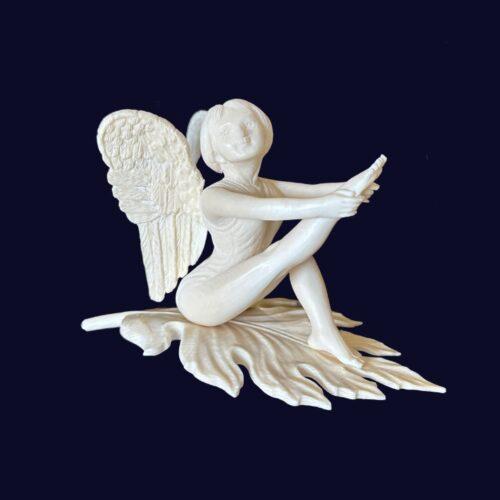 東洋彫刻 小針樹生 妖精 高さ約25cm 共箱 小針 樹生 (象牙彫刻） |