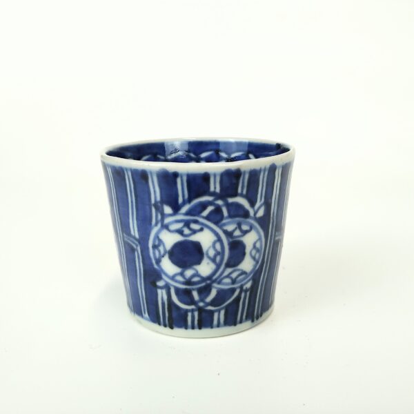 古伊万里 大振り蕎麦猪口 そば猪口 染付 生垣に菖蒲文様 骨董 時代物