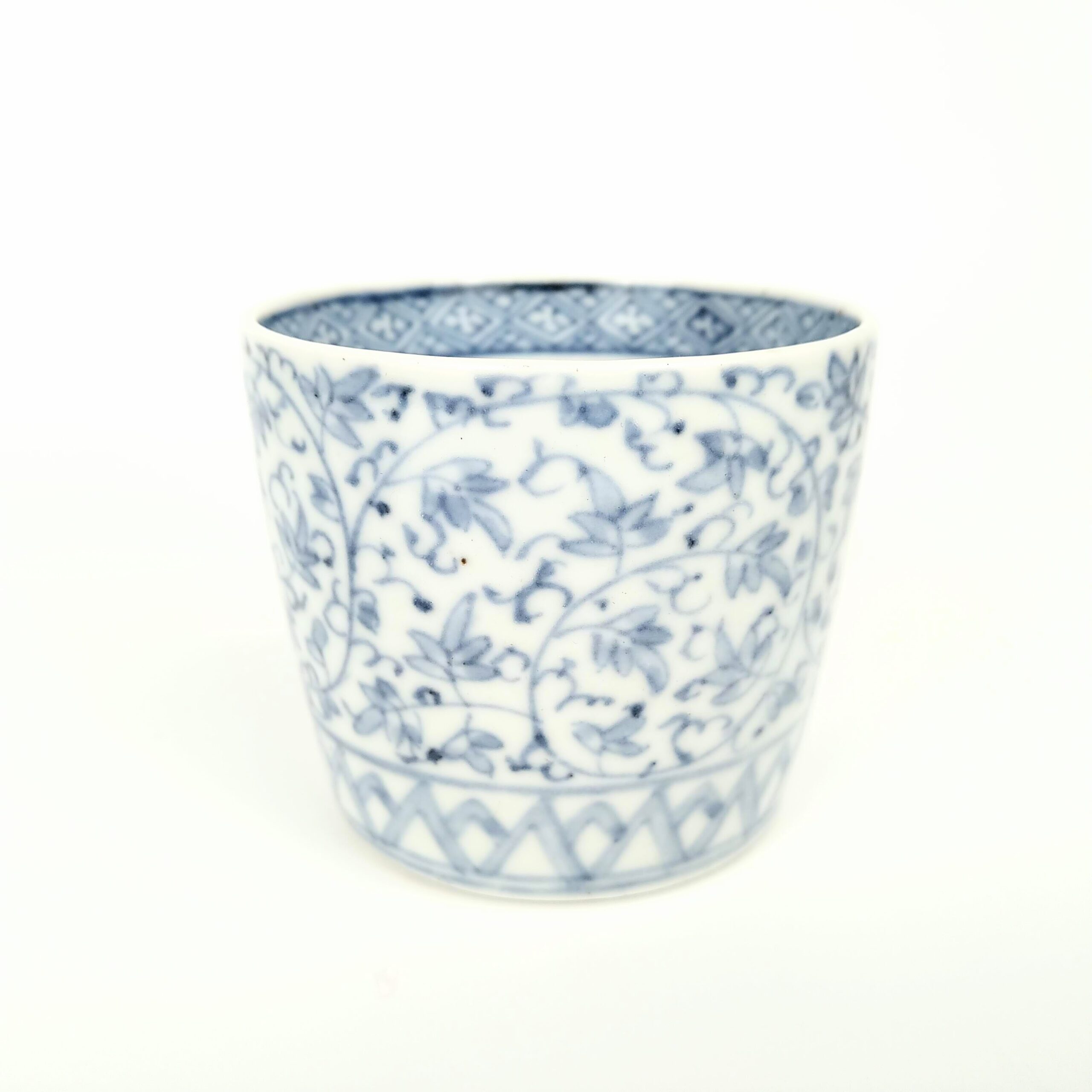 お値下げしました、古伊万里 萩唐草片身変かわりそば猪口 お値下げしま