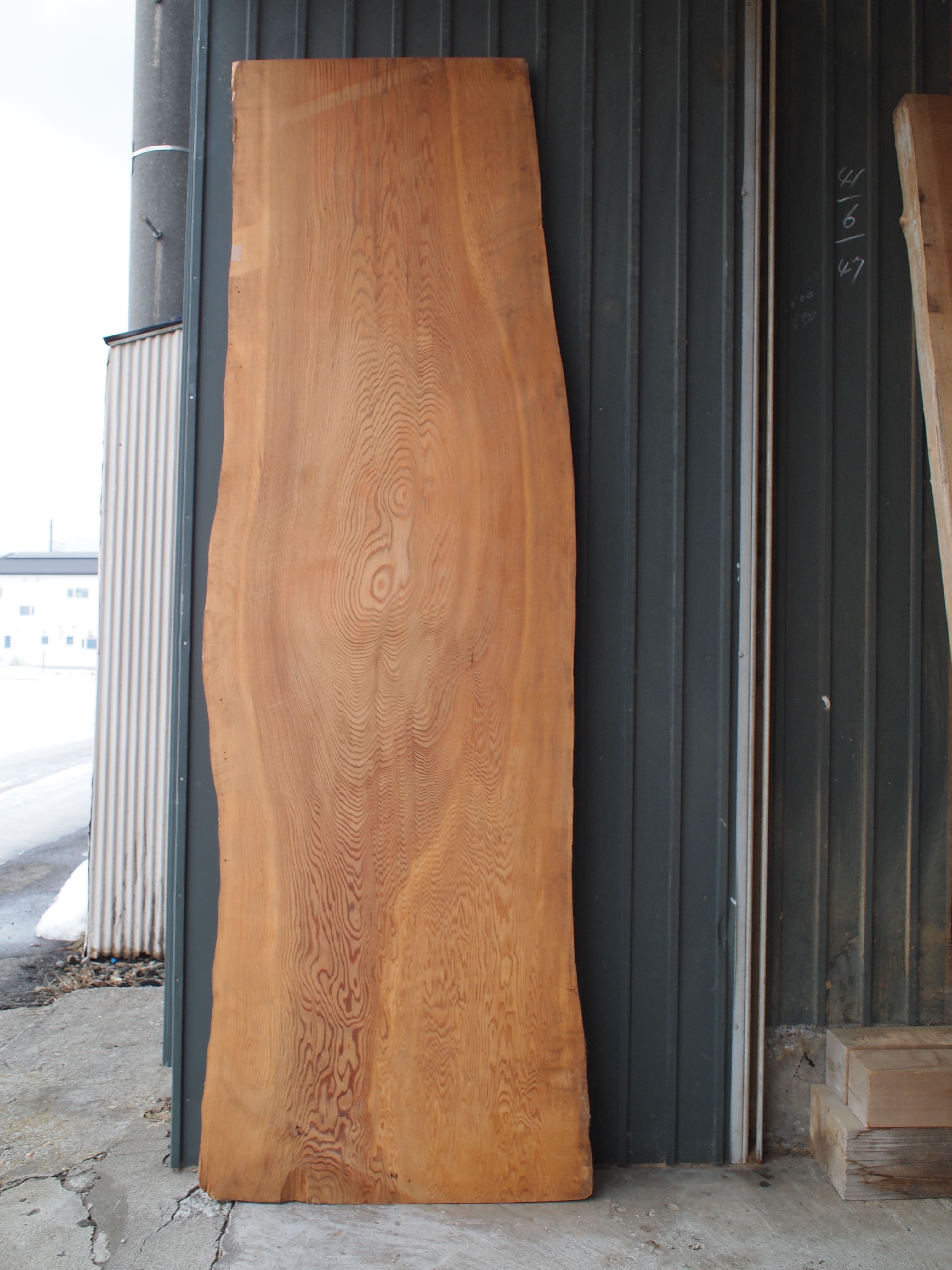 秋田県杉一枚板横110cm上巾48㎝中巾52㎝