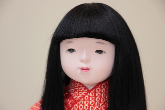 しぼりの着物の市松人形です。伝統工芸士の作品です。 | 岡崎市｜味岡