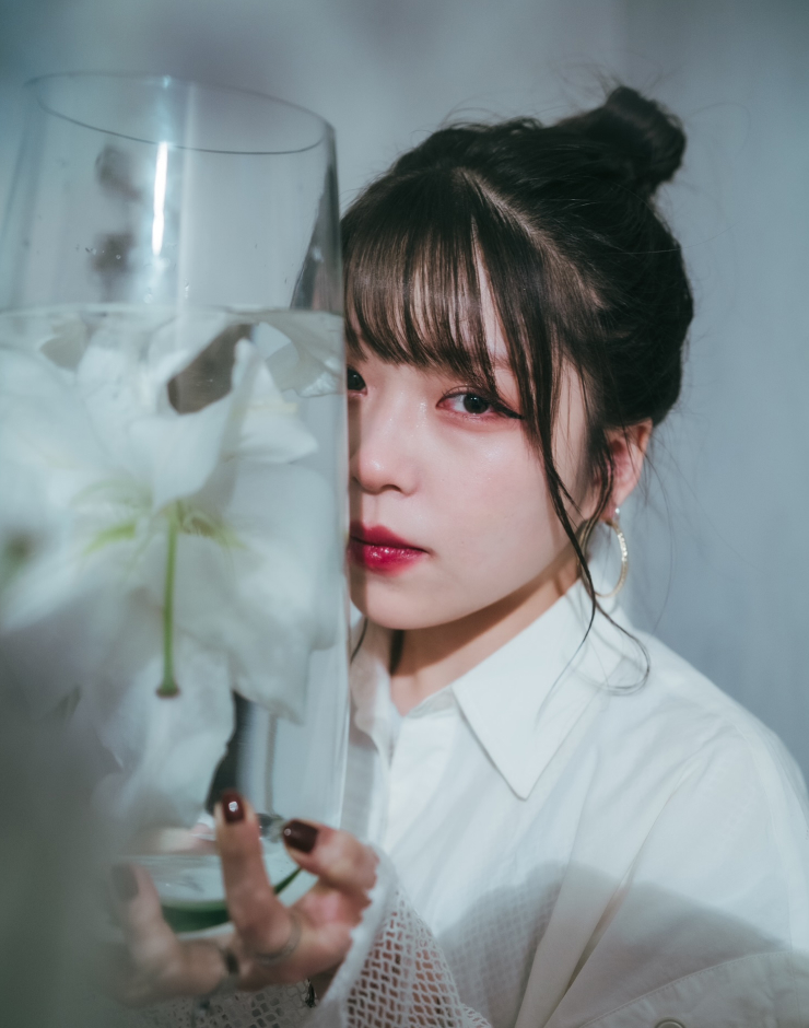 メイベル直筆サイン入り超大型写真…Mabel…イギリスのシンガーソング