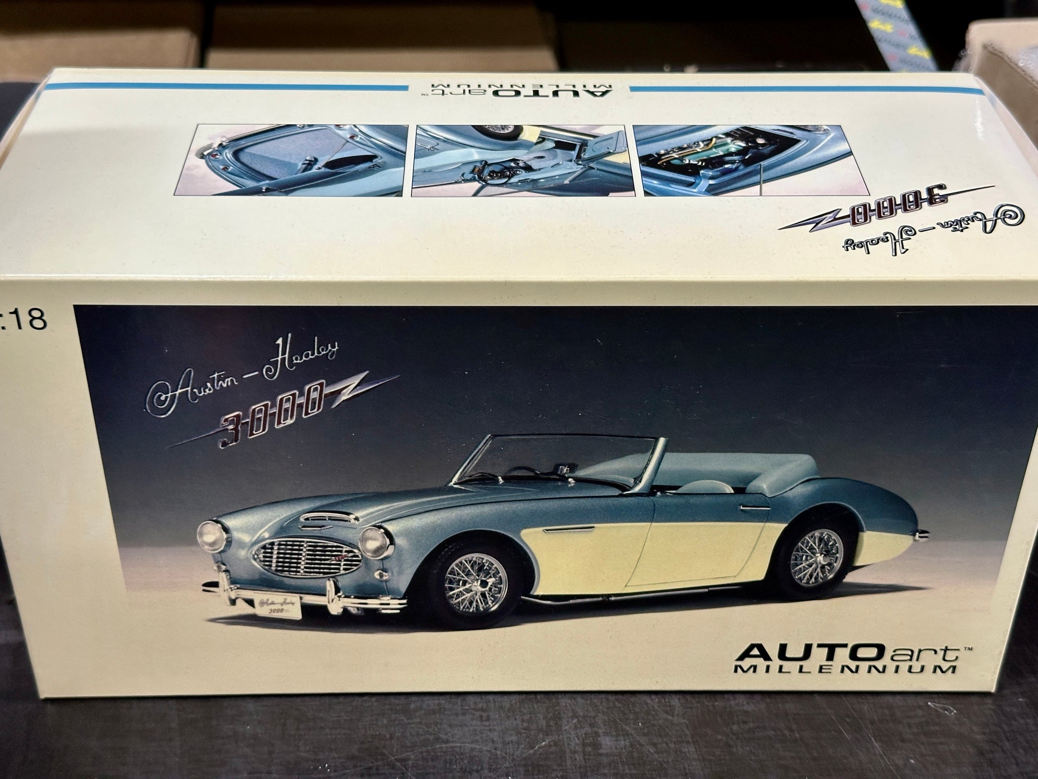 1:18 Austin Healey 3000 MKI -- Blue/White -- AUTOart Millennium 70706