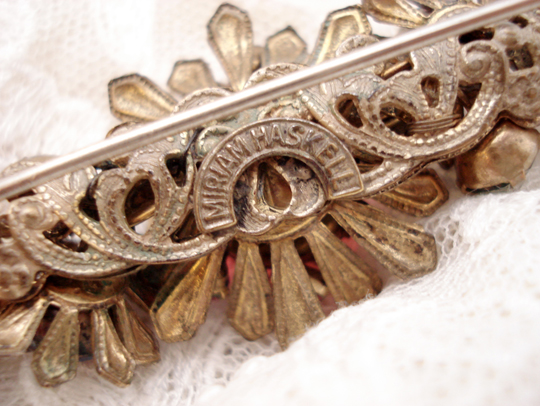 ミリアム・ハスケル「フラワー バーブローチ」《アンティックかとう》