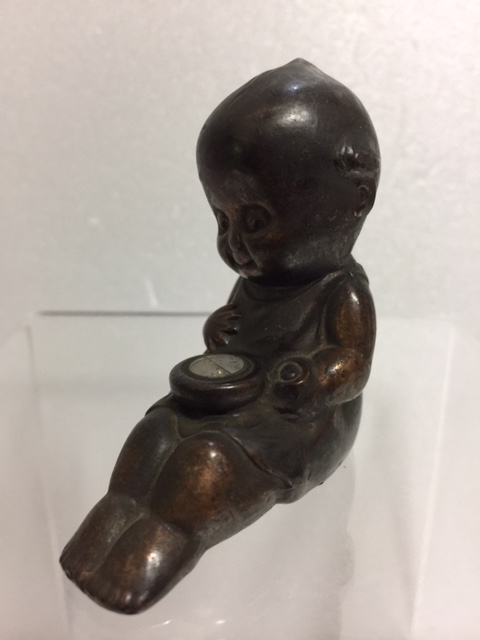 戦前☆キューピー 方位磁石付 アンチモニー 人形 5．8cm 90g
