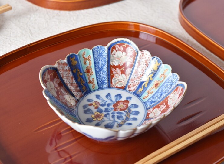 大鉢 骨董 アンティーク 色絵 金縁 菊型 大聖寺伊万里 菊花 金欄手 お正月