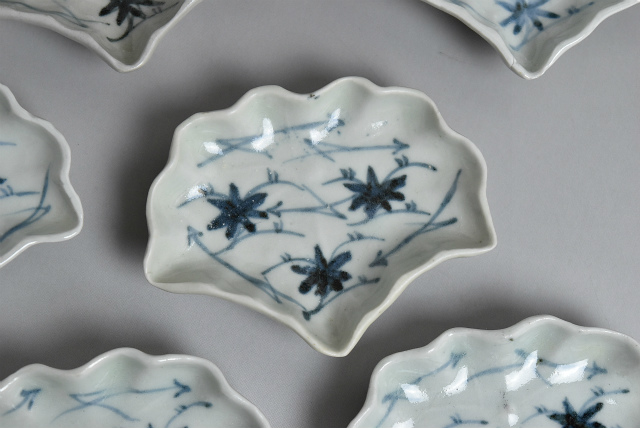 古伊万里 スギナ文 壺型 豆皿 大珍品 古伊万里 スギナ文 壺型 豆皿 大珍品