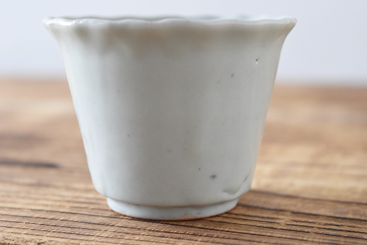 骨董 アンティーク 初期伊万里 白磁 盃 酒器 ぐい呑 猪口 発掘 金継ぎ