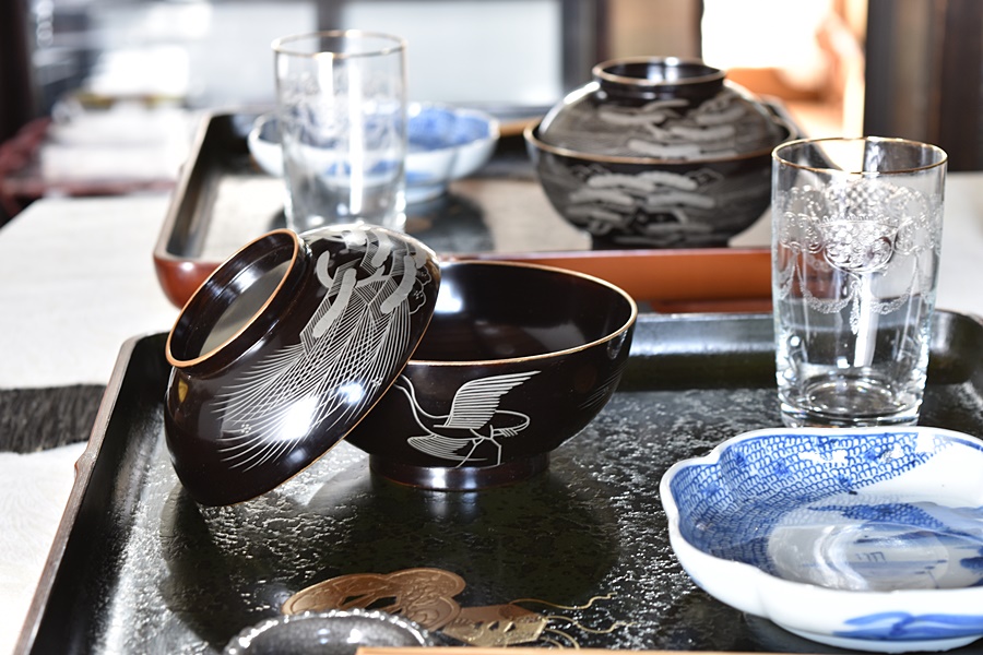 天然木製漆塗 原叟好 黒銀蒔絵煮物椀 鶴亀松竹梅 - 生活骨董と古布の