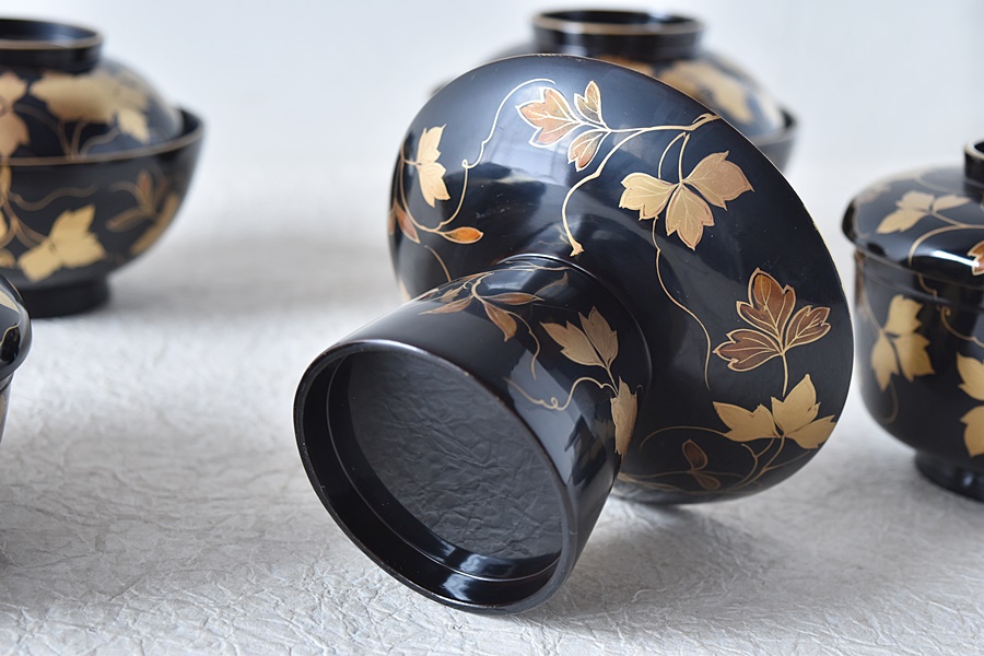 時代逸品！極上千筋糸目地に優美な見返し唐草蒔絵の映えるお椀 【