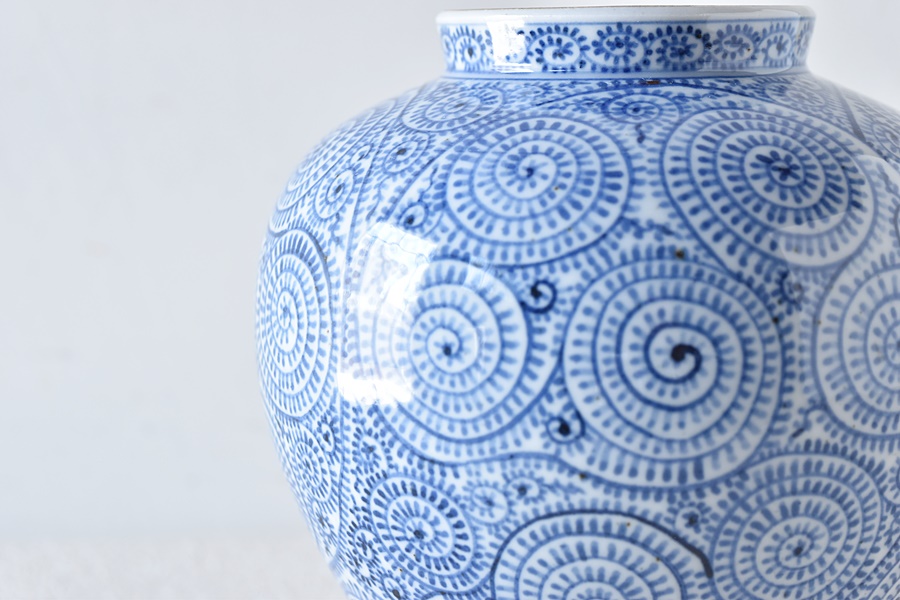 伊万里焼蛸唐草油壺 古伊万里 染付 蛸唐草 壺 - 生活骨董と古布の