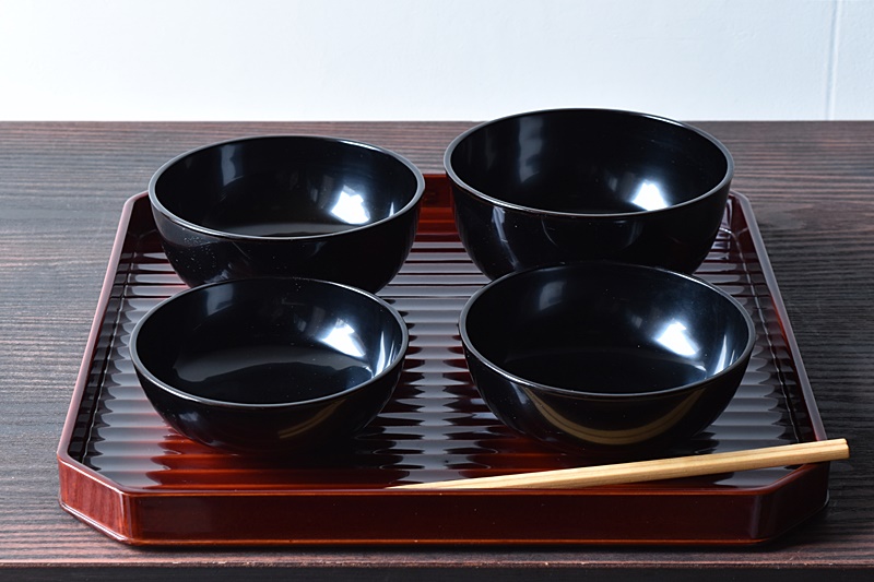 懐石料理道具 表阿弥 利休好真黒塗 会席家具 溜鉋目折敷 4客 - 生活