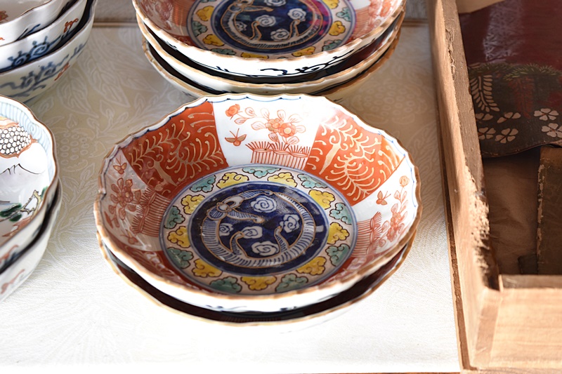 古伊万里 染付 赤絵 変形皿 貝型 蝙蝠 蝶 唐草 明治 訳あり 【公式通販】