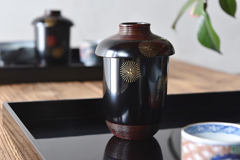 デッドストック！端正な黒漆に極上宝尽くし蒔絵のお椀2点（ デッド