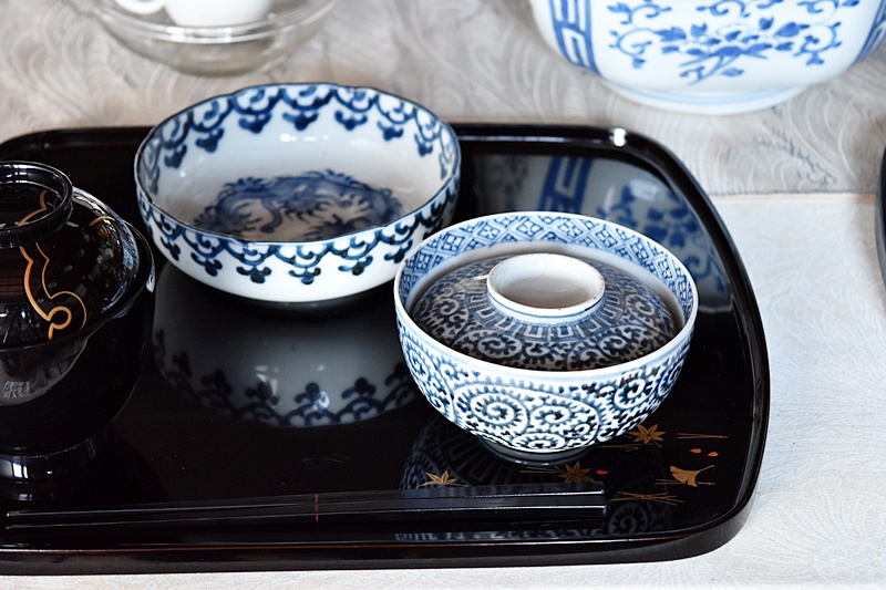 茶碗□古い台湾平茶碗 染付 古陶磁器 酒盃 時代物 花唐草 お茶道具