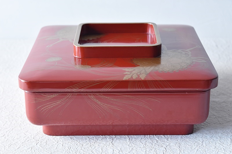 天然木製漆塗 くす玉 金蒔絵 食籠 蓋物 菓子器 - 生活骨董と古布の