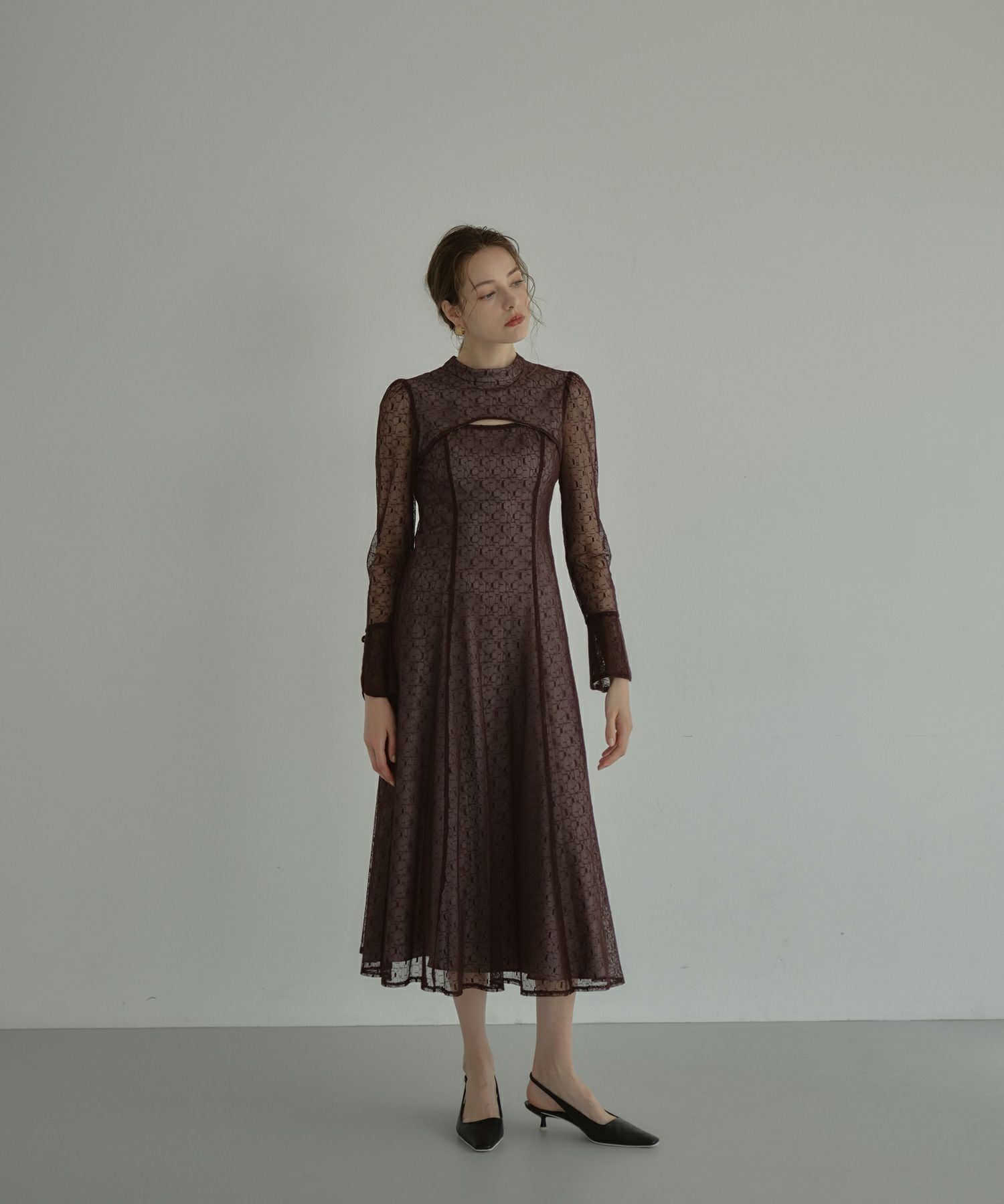 アンドレスド バックオープンジオメトリックドレス 結婚式 ドレス