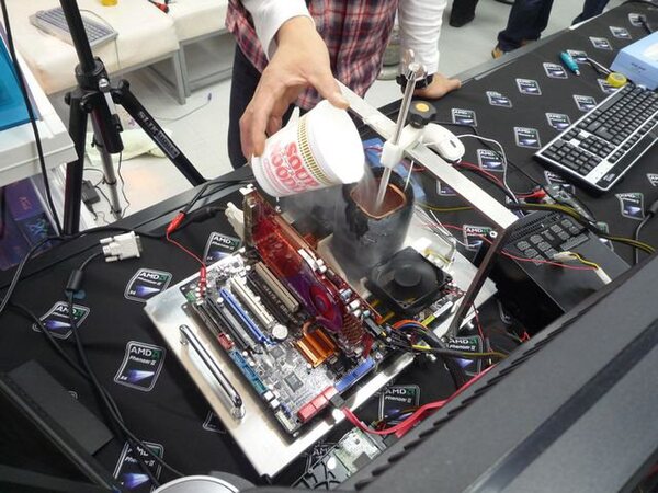 ASCII.jp：Phenom II、6GHz超え！ 液体窒素ならココまでデキる！ (1/2)