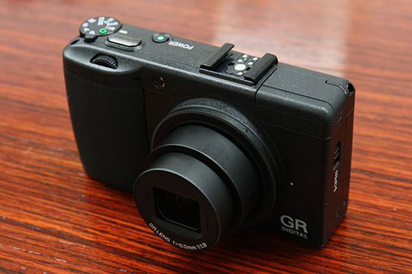 ASCII.jp：リコーに聞くGR Digital III 飽くなき画質の追求！ (1/5)