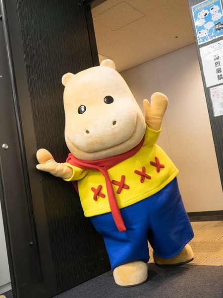 ASCII.jp：カバくん、イソジン離別で「もっとがんばる」 (1/3)