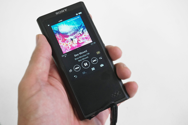 ジャンク Sony NW-ZX300 シルバー ウォークマン ハイレゾ対応 ジャンク