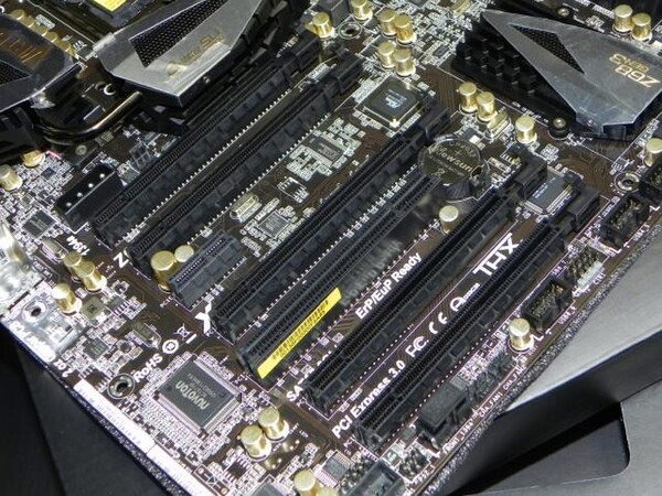 ASCII.jp：ASRockからZ68搭載マザーの最上位モデルが登場