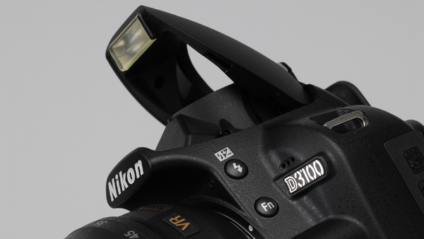 ASCII.jp：軽くていいぞ！ ニコン D3100のファーストインプレッション
