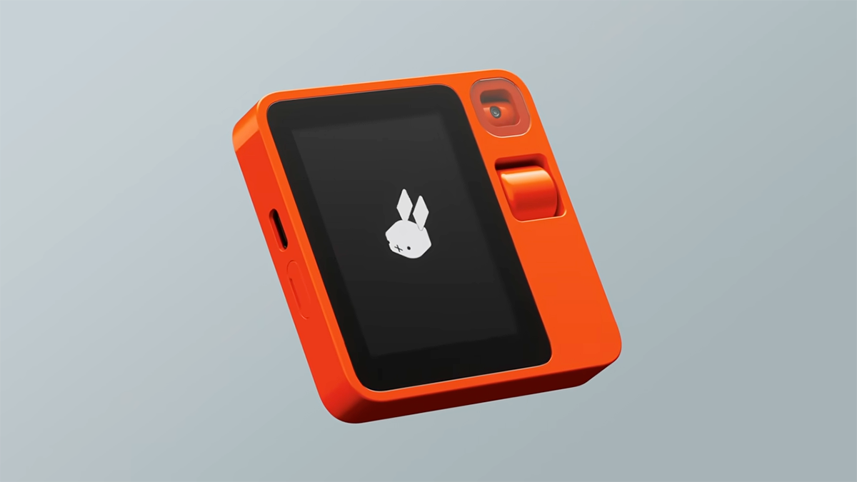 AIを活用し音声のみで操作「rabbit r1」カッコいい筐体はTeenage