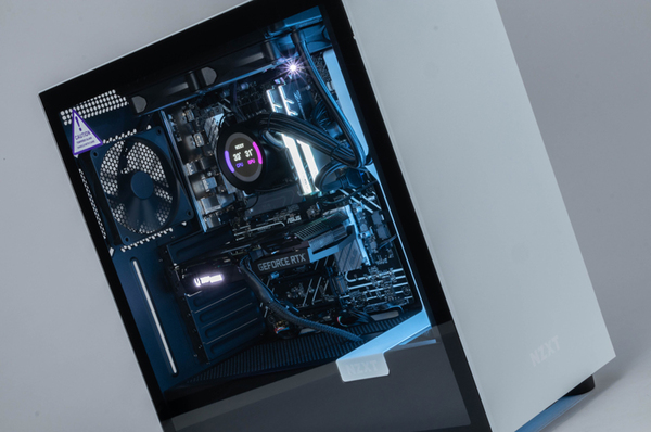 PCケース(自作PC用) PC RTX 3070 Ti + Intel Core i7-12700 PCケース
