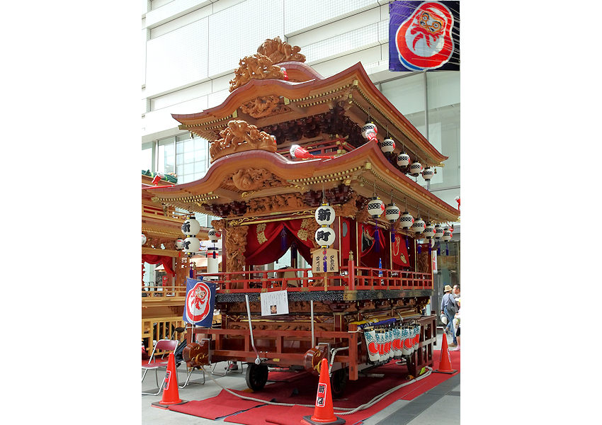 浜松まつりの屋台と彫刻_新町屋台