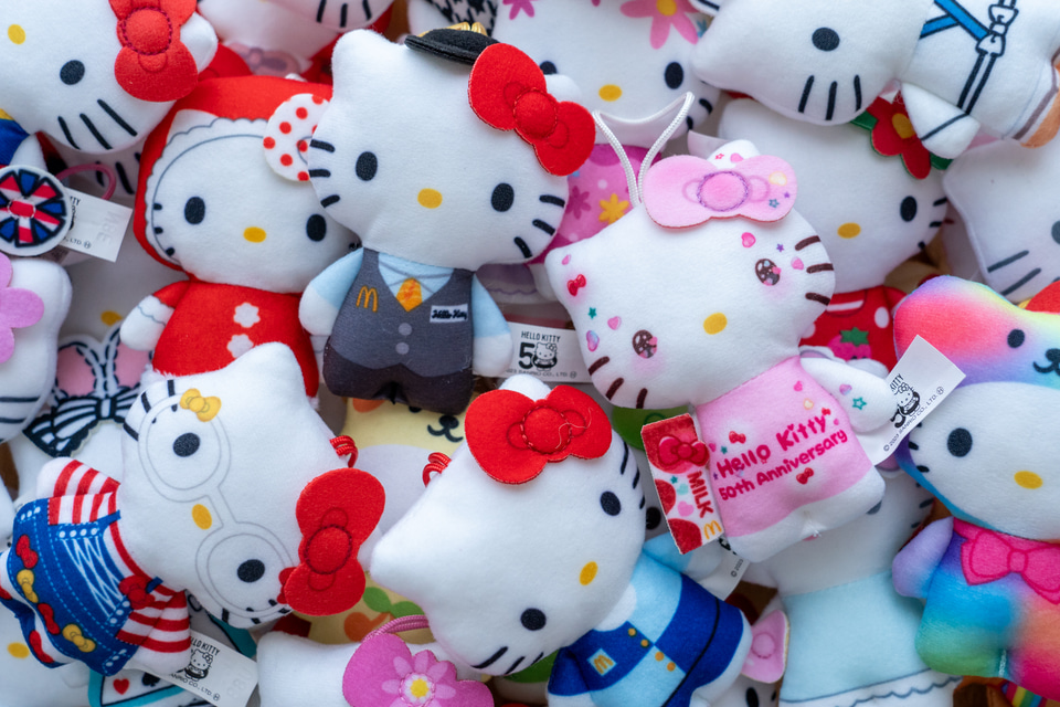 ハローキティちゃんぬいぐるみ☆5点セット ハローキティ 世界のネコ