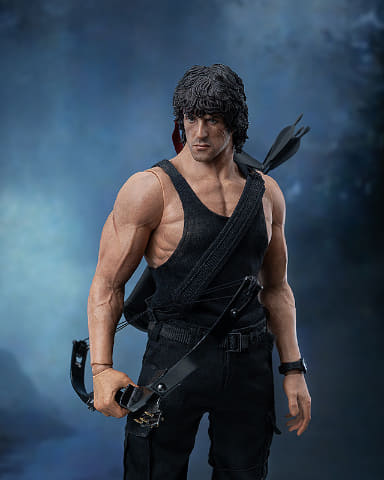 映画「ランボー/怒りの脱出」より、ジョン・ランボーの1/6スケール可動