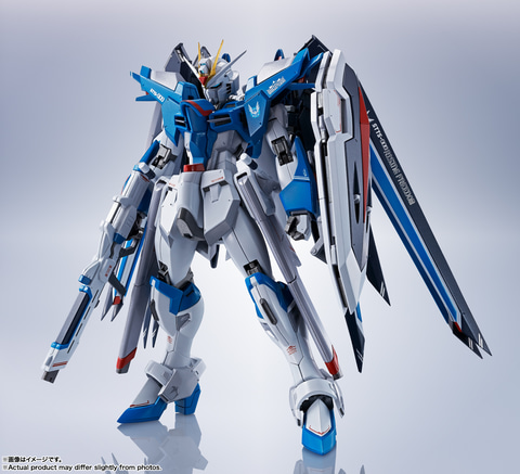 機動戦士ガンダムSEED FREEDOM」ライジングフリーダムガンダムと
