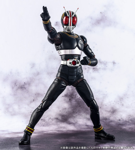 漆黒の仮面ライダー、真骨彫製法に降臨！ 「S.H.Figuarts（真骨彫製法