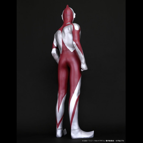 全高約60cmのウルトラサイズ。「シン・ウルトラマン」のジャンボソフビ