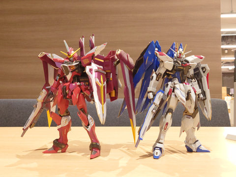 メタルビルド フリーダムガンダム＆ジャスティスガンダム