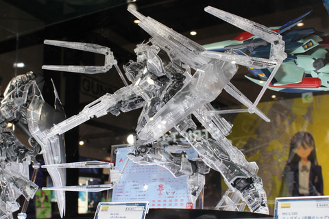 完成品【メッキ加工】MG νガンダム ver.ka メカニカルクリア