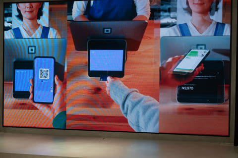 Square、2画面のハイエンドPOSレジ端末「Square レジスター