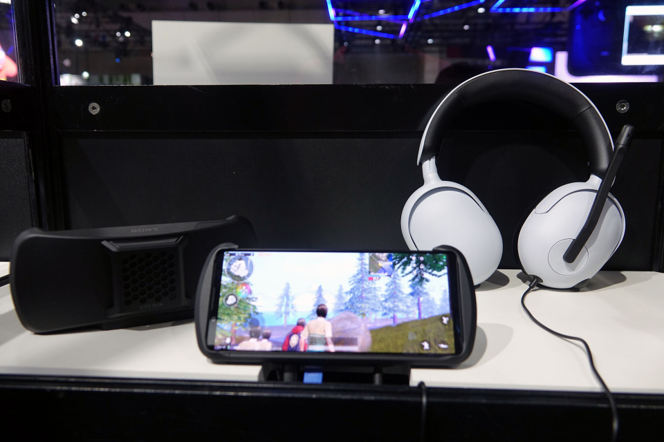 ゲーミングギア「Xperia Stream」クイックフォトレビュー――プレイを